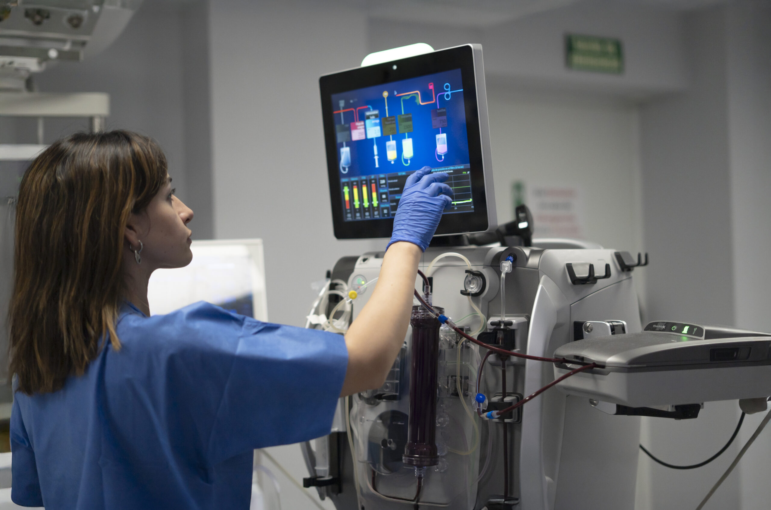 medical-professional-operating-advanced-dialysis-m-2025-08-26-12-29-45-utc-scaled